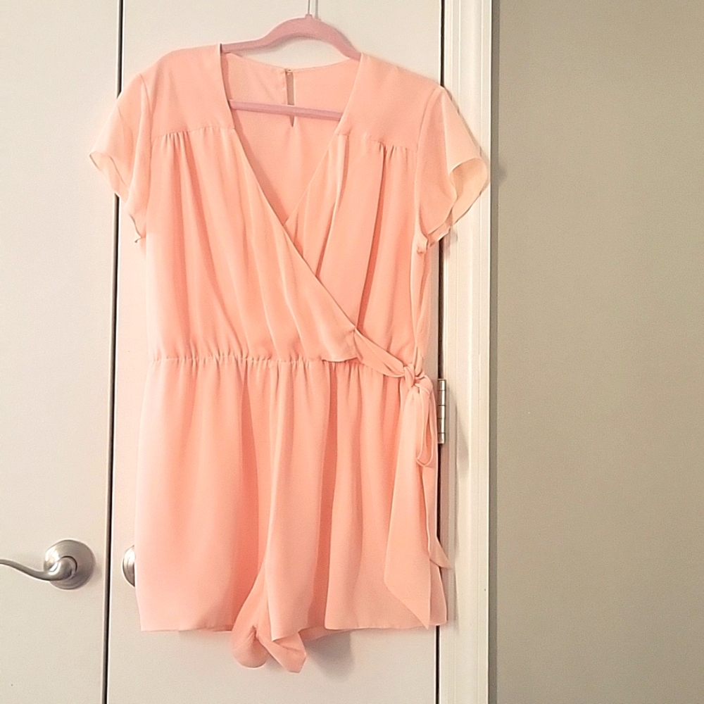 Peach TAG romper size large